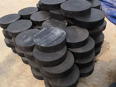 林甸县板式橡胶支座由若干层橡胶片与薄钢板经加压硫化